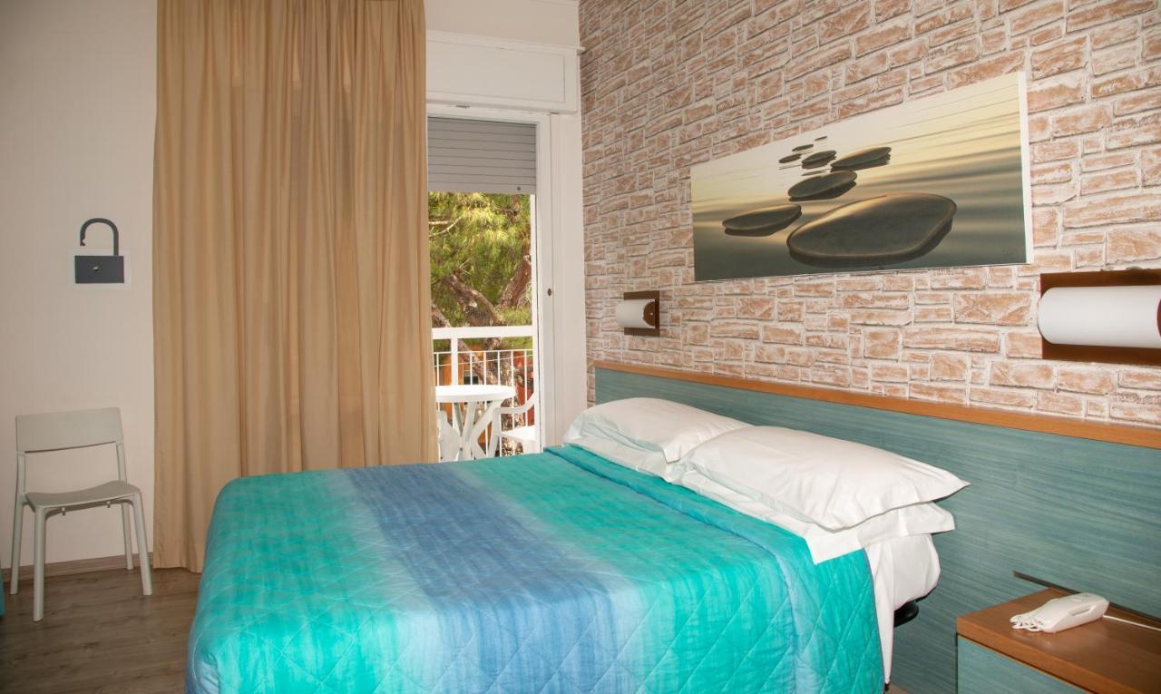 Regina Hotel 3*
