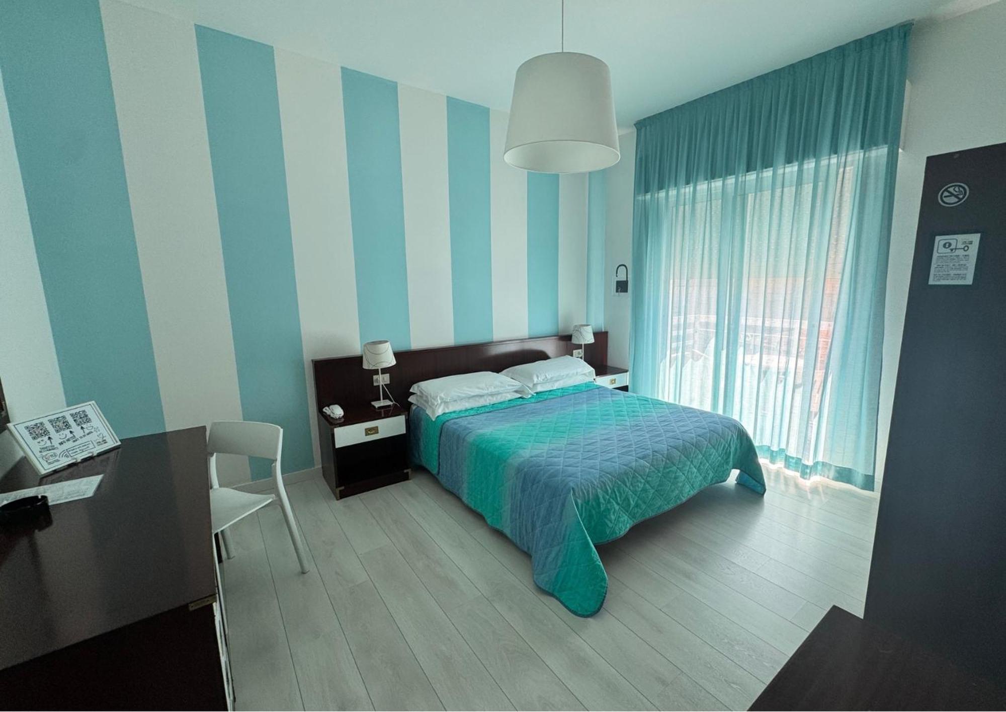 Regina 3*